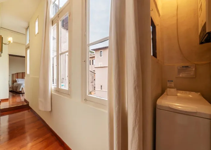 Clock Terrace House Apartment *